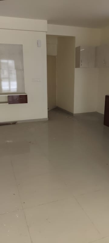 2 BHK Apartment For Rent in Pyramid Elite, Sector 86