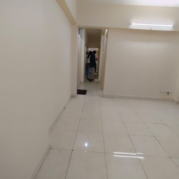 Room in 3 BHK Apartment at Mahaveer Tower, Upper Worli – for Sale