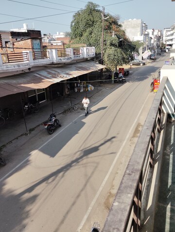 Balcony in 1.5 BHK Builder Floor at Jankipuram Extension – for Rent