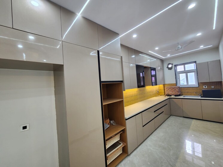 Kitchen, sector 4 3 Bedroom 250 Sq.Yd. Builder Floor In Sector 4 Gurgaon 8095773