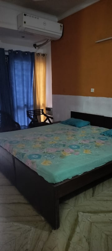 Bedroom in 1 RK Villa at Sector 48 – for Rent