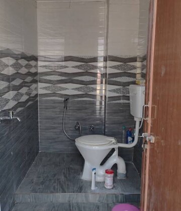 Bathroom in 1 BHK Villa at Aliganj – for Rent