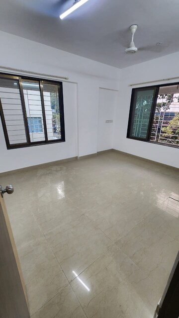 Room in 3 BHK Apartment at Vile Parle East – for Rent
