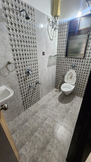 Bathroom in 3 BHK Apartment at Vile Parle East – for Rent