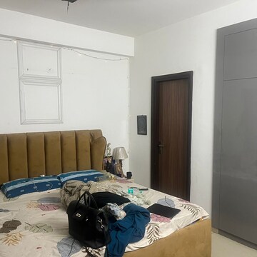 Bedroom in 3 BHK Apartment at Sikka Karnam Greens, Garhi Village – for Rent