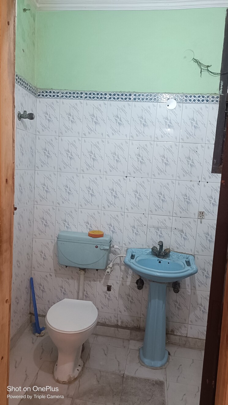 Bathroom, ashoka-enclave-faridabad 2 Bedroom 700 Sq.Ft. Builder Floor In Sector 34 Faridabad 8095872