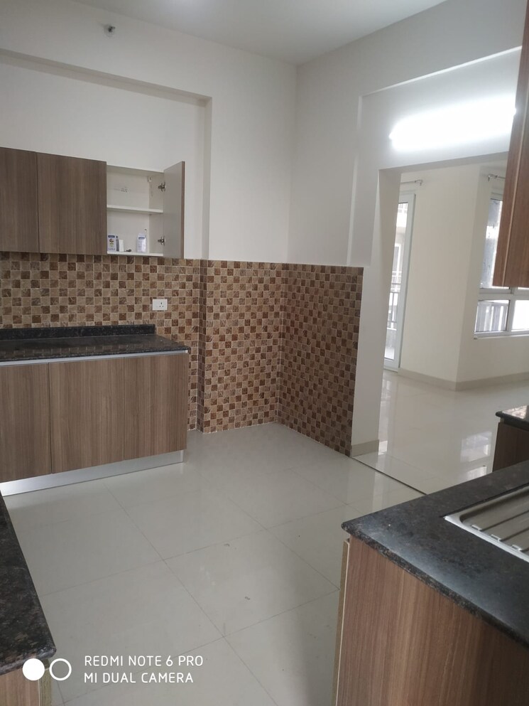 Kitchen, sai-kunj-new-palam-vihar 3 Bedroom 1300 Sq.Ft. Builder Floor In New Palam Vihar Phase 3 Gurgaon 8095863