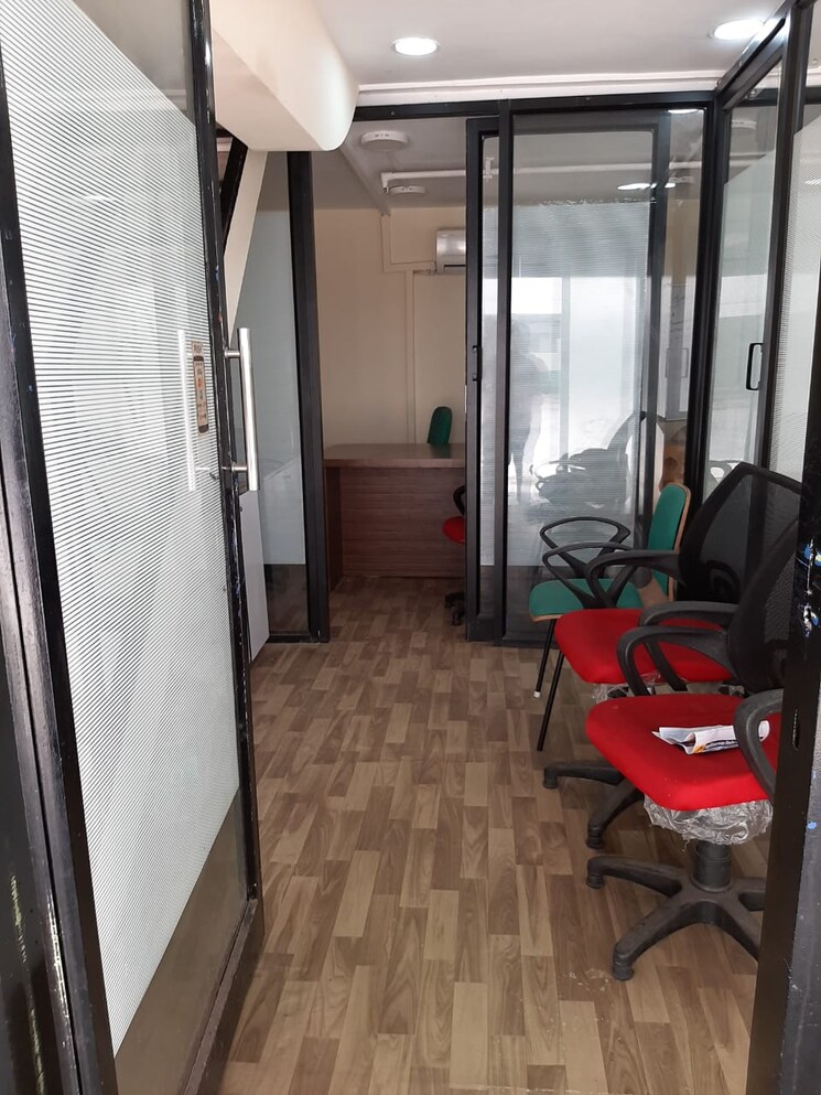 Team Area, haware-international-infotech-park Commercial Office Space 750 Sq.Ft. In Vashi Sector 30 Navi Mumbai 8095854