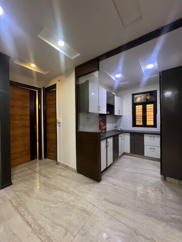 Room in 3 BHK Builder Floor at Rajendra Nagar – for Sale
