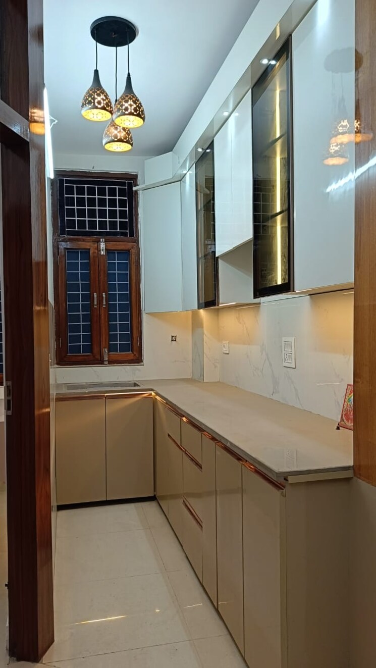 Kitchen, shakti khand iii 3 Bedroom 1200 Sq.Ft. Builder Floor In Shakti Khand Iii Ghaziabad 8096002