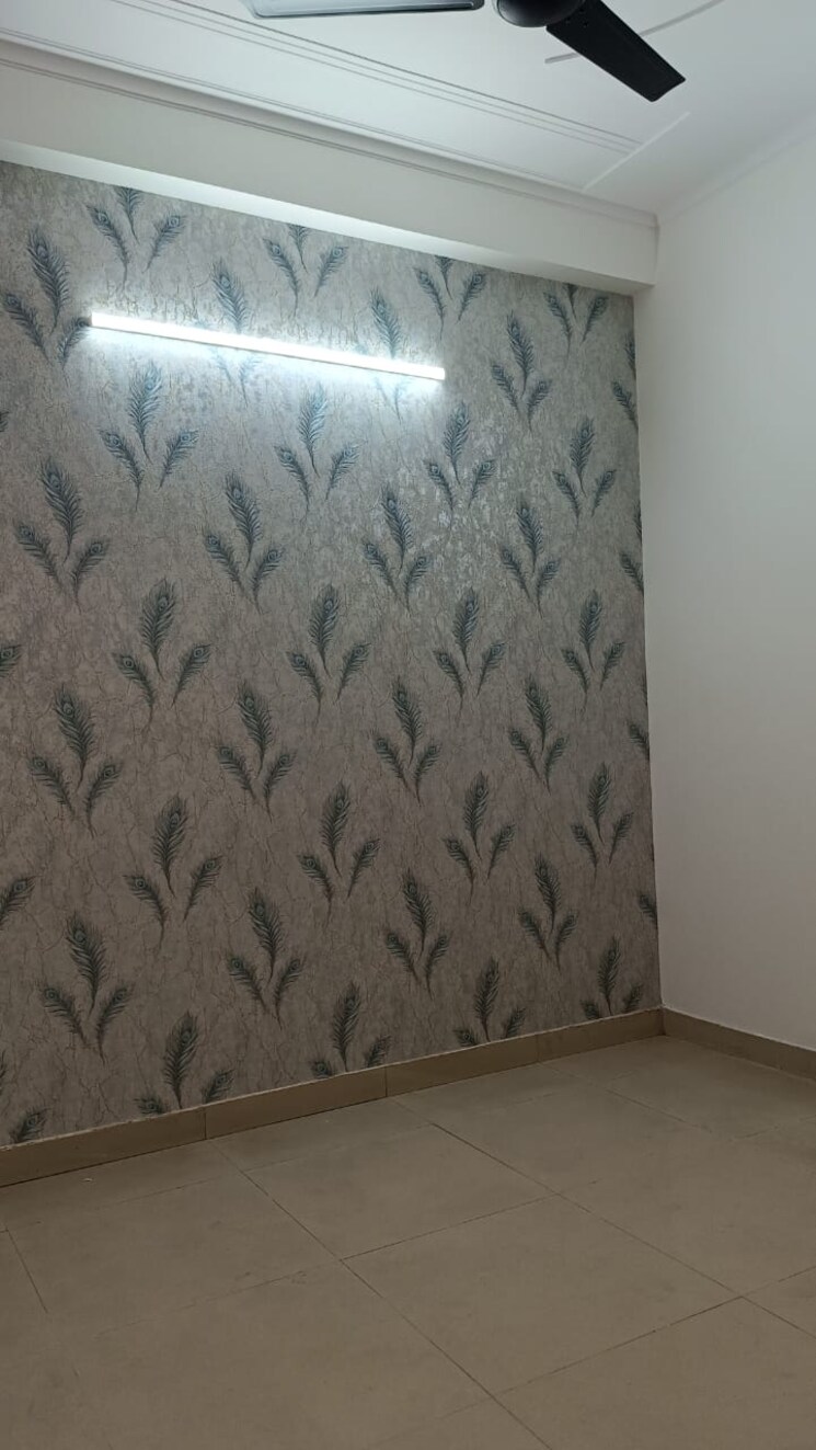 Room, shakti khand iii 3 Bedroom 1200 Sq.Ft. Builder Floor In Shakti Khand Iii Ghaziabad 8096002