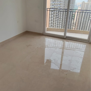 Room in 2 BHK Apartment at Tata Eureka Park, Sector 150 – for Rent
