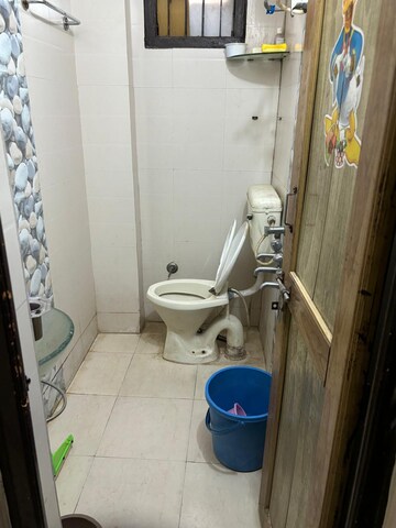 Bathroom in 1 RK Builder Floor at Sector 40 – for Rent