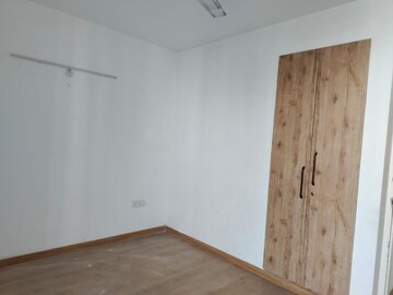 Room in 3 BHK Apartment at Emaar Gurgaon Greens, Sector 102 – for Rent