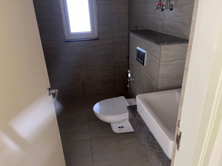 Bathroom, paras-dews 3 Bedroom 1249 Sq.Ft. Apartment In Sector 106 Gurgaon 8096015