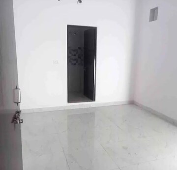 Room in 2 BHK Villa at Jankipuram – for Rent