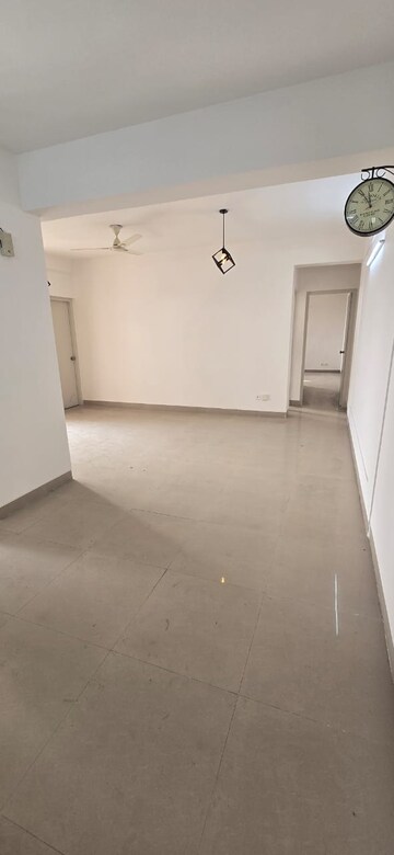 Room in 3 BHK Apartment at Puri Pratham, Sector 84 – for Rent