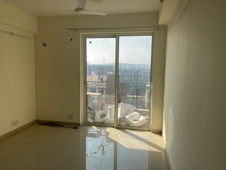 Master Bedroom, himalayan-apartment 3.5 Bedroom 2250 Sq.Ft. Apartment In Sector 1 Gurgaon 8096140