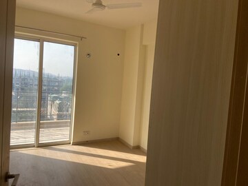 Room in 3.5 BHK Apartment at Himalayan Apartment, Sector 1 – for Sale