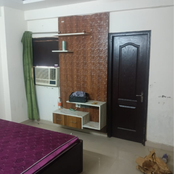 Furnished Amenities in 2.5 BHK Apartment at Gardenia Golf City, Noida Central – for Rent