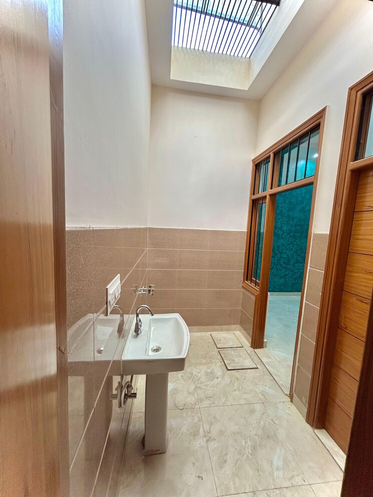 Kitchen, silver-city-meerut 3 Bedroom 105 Sq.Yd. Independent House In Modipuram Meerut 8096304