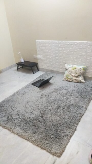 Living Room in 3 BHK Builder Floor at Huda Staff Colony, Sector 46 – for Rent