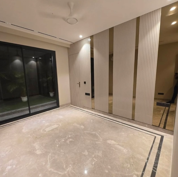 Room, greater kailash ii 3 Bedroom 2250 Sq.Ft. Builder Floor In Greater Kailash ii Delhi 8096323