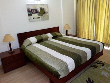 Bedroom in 3 BHK Apartment at DLF Park Place, Sector 54 – for Rent