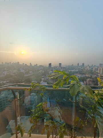 Swimming Pool in 3 BHK Apartment at Sheth Beau Pride, Bandra West – for Rent