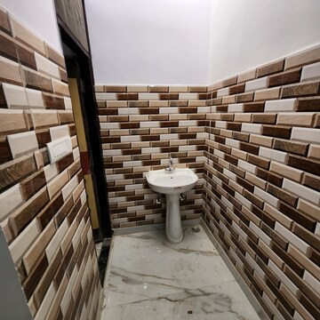 Bathroom in 3 BHK Independent House at Sitapur Road – for Sale