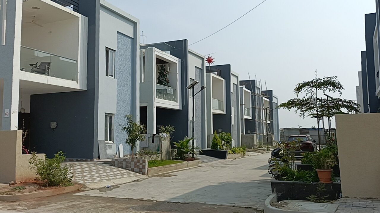 3 BHK + Pooja Room,Study Room Villa For Sale in Patancheruvu  Villas Read