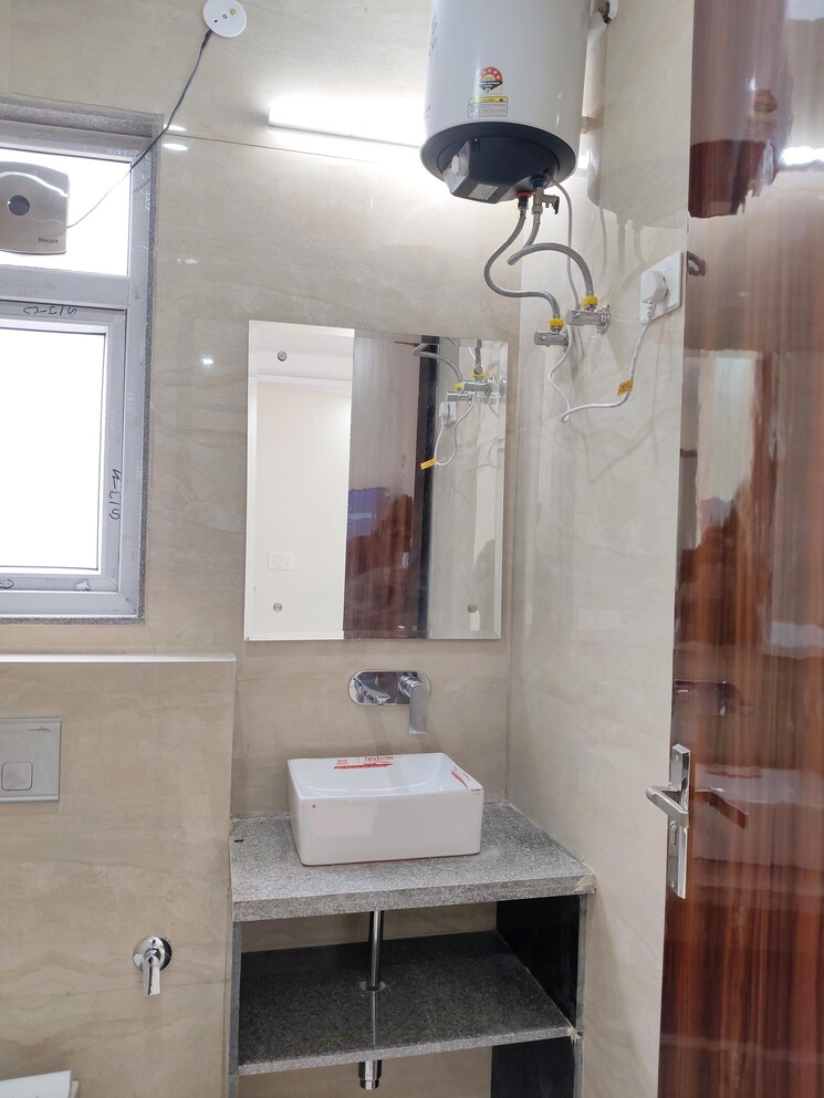 Bathroom, sahara-grace 1 Bedroom 500 Sq.Ft. Independent House In Sector 54 Gurgaon 8096520