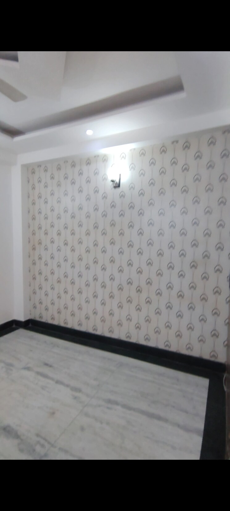 Room, teacher colony 3 Bedroom 1200 Sq.Ft. Builder Floor In Teacher Colony Ghaziabad 8096568