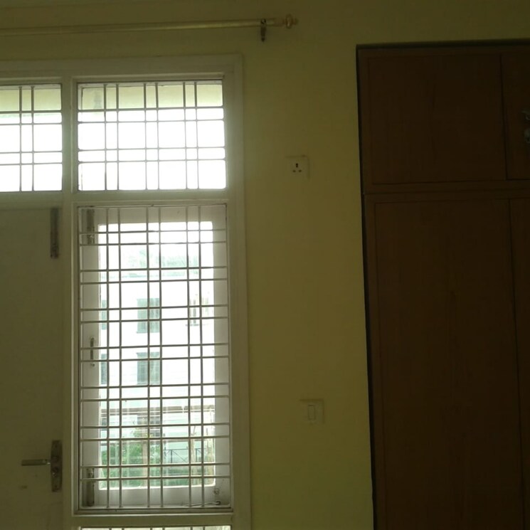 Room, sector 55 2 Bedroom 150 Sq.Yd. Builder Floor In Sector 55 Gurgaon 8096682