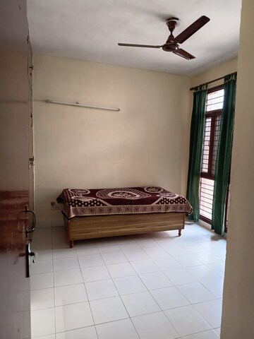 Bedroom in 2.5 BHK Builder Floor at Sushant Lok ii – for Rent