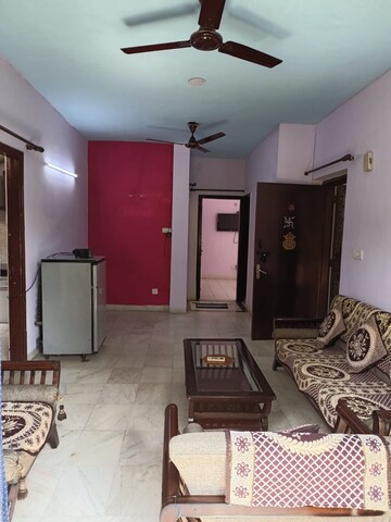 Living Room in 2.5 BHK Builder Floor at Sushant Lok ii – for Rent