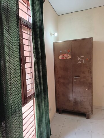 Building Lobby in 2.5 BHK Builder Floor at Sushant Lok ii – for Rent