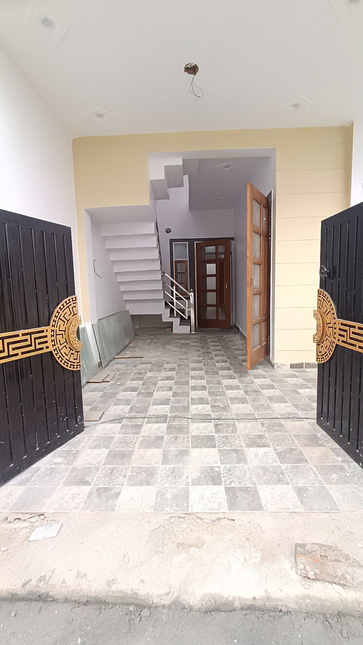 Balcony, manas-enclave-phase-ii 3 Bedroom 2200 Sq.Ft. Villa In Indira Nagar Lucknow 8096773