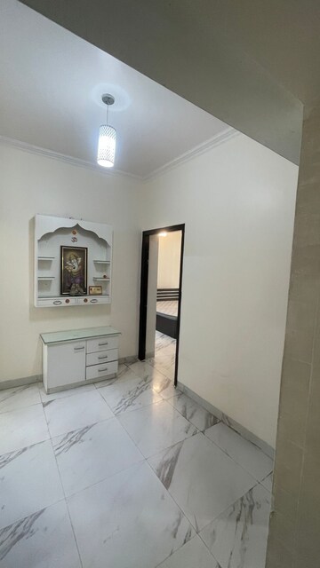 Room in 3 BHK Apartment at Gomti Nagar – for Rent