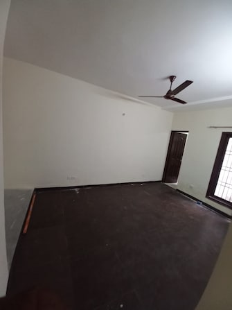 2 BHK Builder Floor For Rent in Wave Floors Mahurali Ghaziabad  8096821