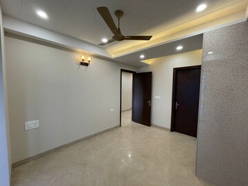 Room in 3 BHK Builder Floor at Ansal Sushant Lok I, Sector 43 – for Sale