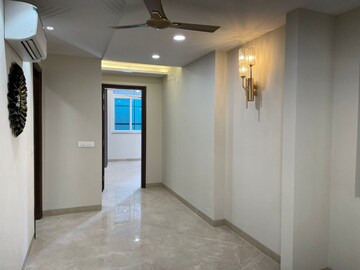 Room in 3 BHK Builder Floor at Ansal Sushant Lok I, Sector 43 – for Sale