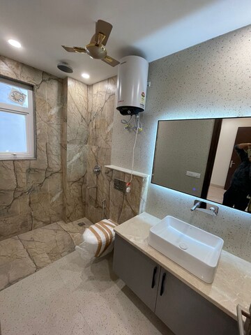 Team Area in 3 BHK Builder Floor at Ansal Sushant Lok I, Sector 43 – for Sale