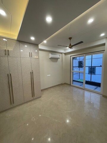 Room in 3 BHK Builder Floor at Ansal Sushant Lok I, Sector 43 – for Sale