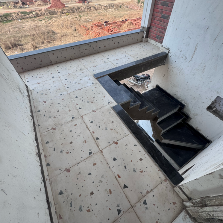 Balcony, kharar road 3 Bedroom 900 Sq.Ft. Apartment In Kharar Road Mohali 8096904