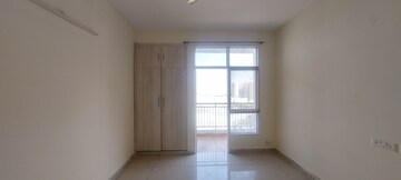 Room in 3 BHK Apartment at Indosam75, Sector 75 – for Rent