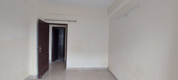Room in 2 BHK Apartment at Gardenia Golf City, Sector 75 – for Rent