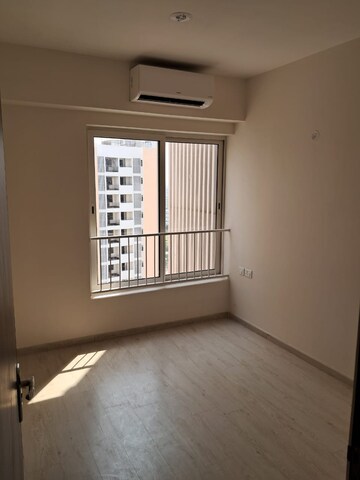 2 BHK Apartment For Rent in Shapoorji Pallonji Joyville Gurgaon, Sector 102