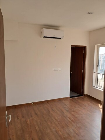 Room in 2 BHK Apartment at Shapoorji Pallonji Joyville Gurgaon, Sector 102 – for Rent