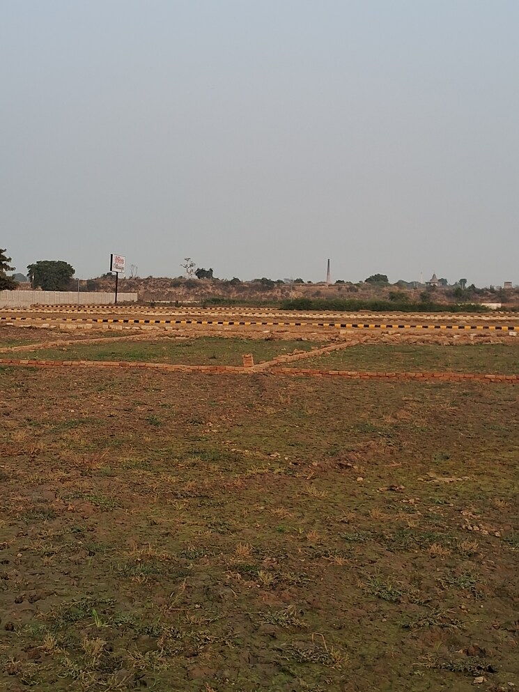Exterior View, sector 29 yamuna expressway  509 Sq.Yd. Plot In Sector 29 Yamuna Expressway Greater Noida 8096960